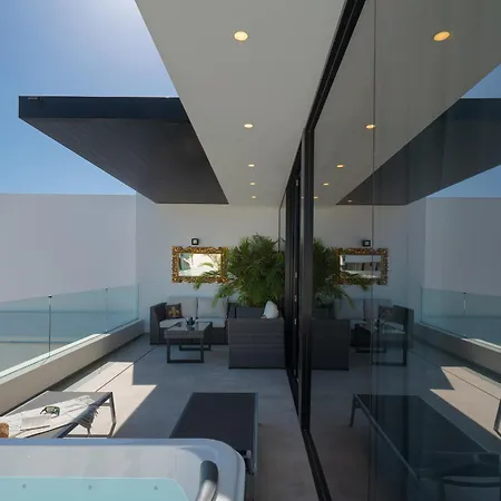 Luxury Ocean View Retreat 2bedroom With Jacuzzi 아파트
